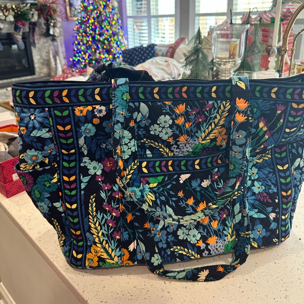 Vera Bradley Travel Set (2) Duffel Bag & Large Tote